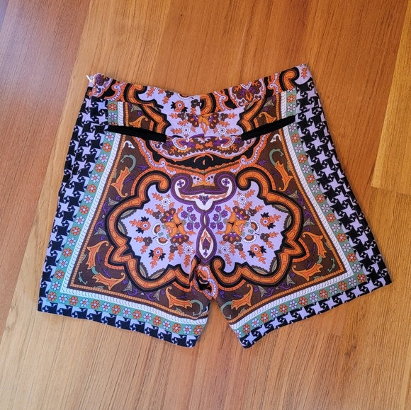 Taka Wear - Colorful Printed Shorts - Picture 3 of 15